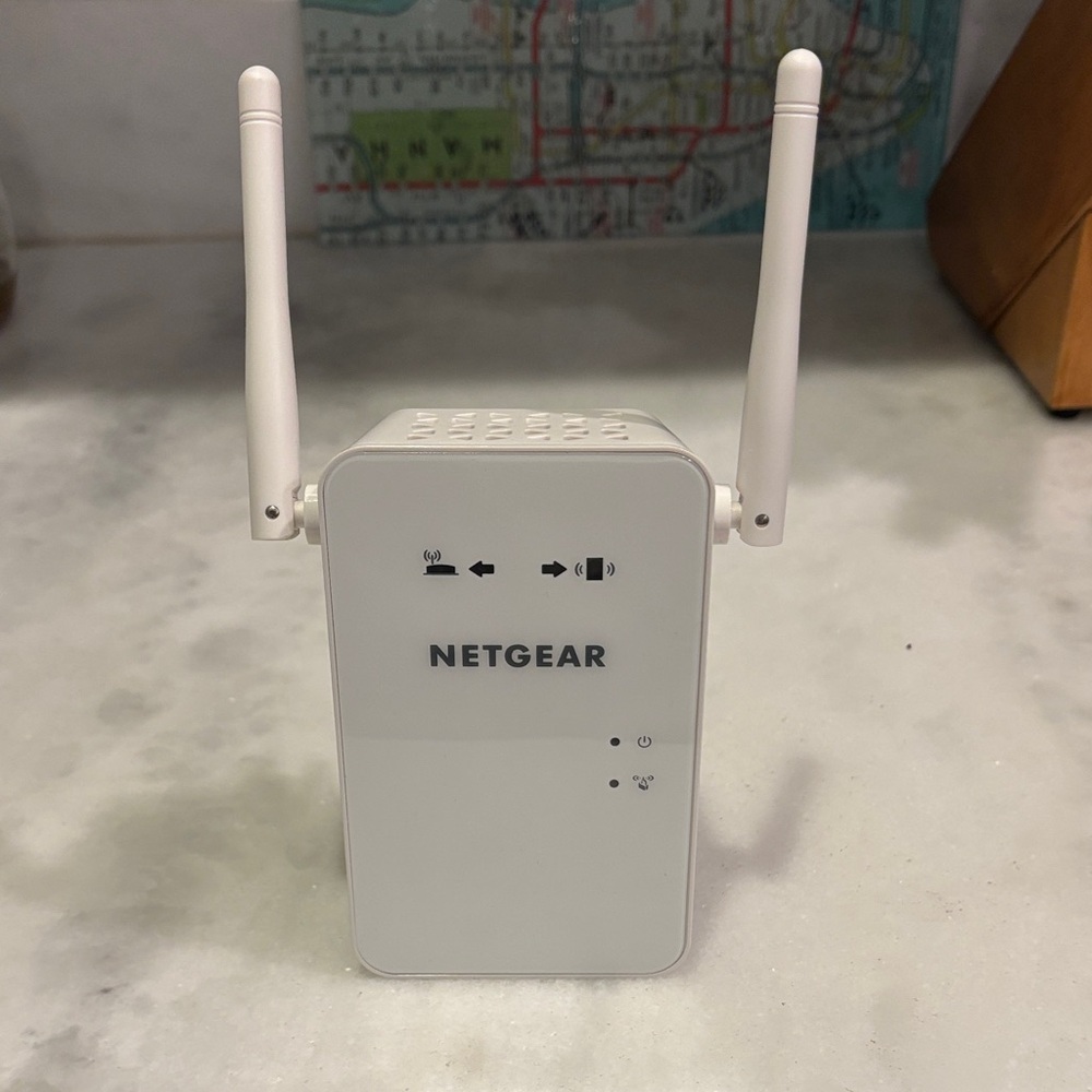NETGEAR White Wireless Access Point